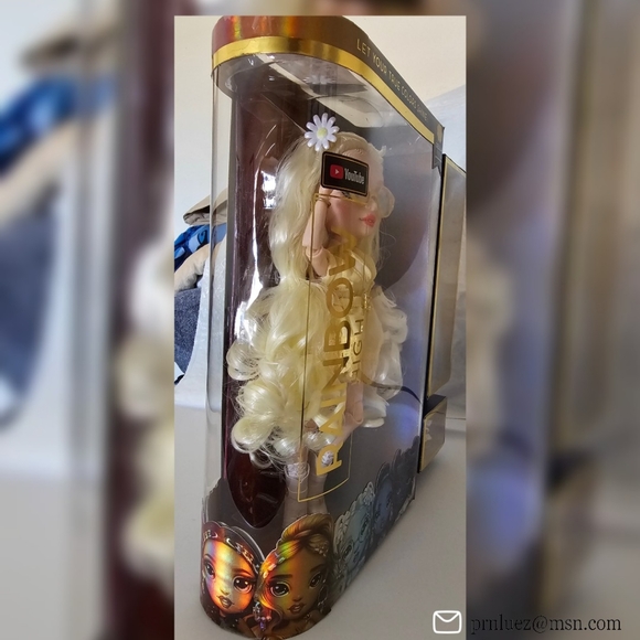 Rainbow High Delilah Fields Fashion Doll - Picture 6 of 9